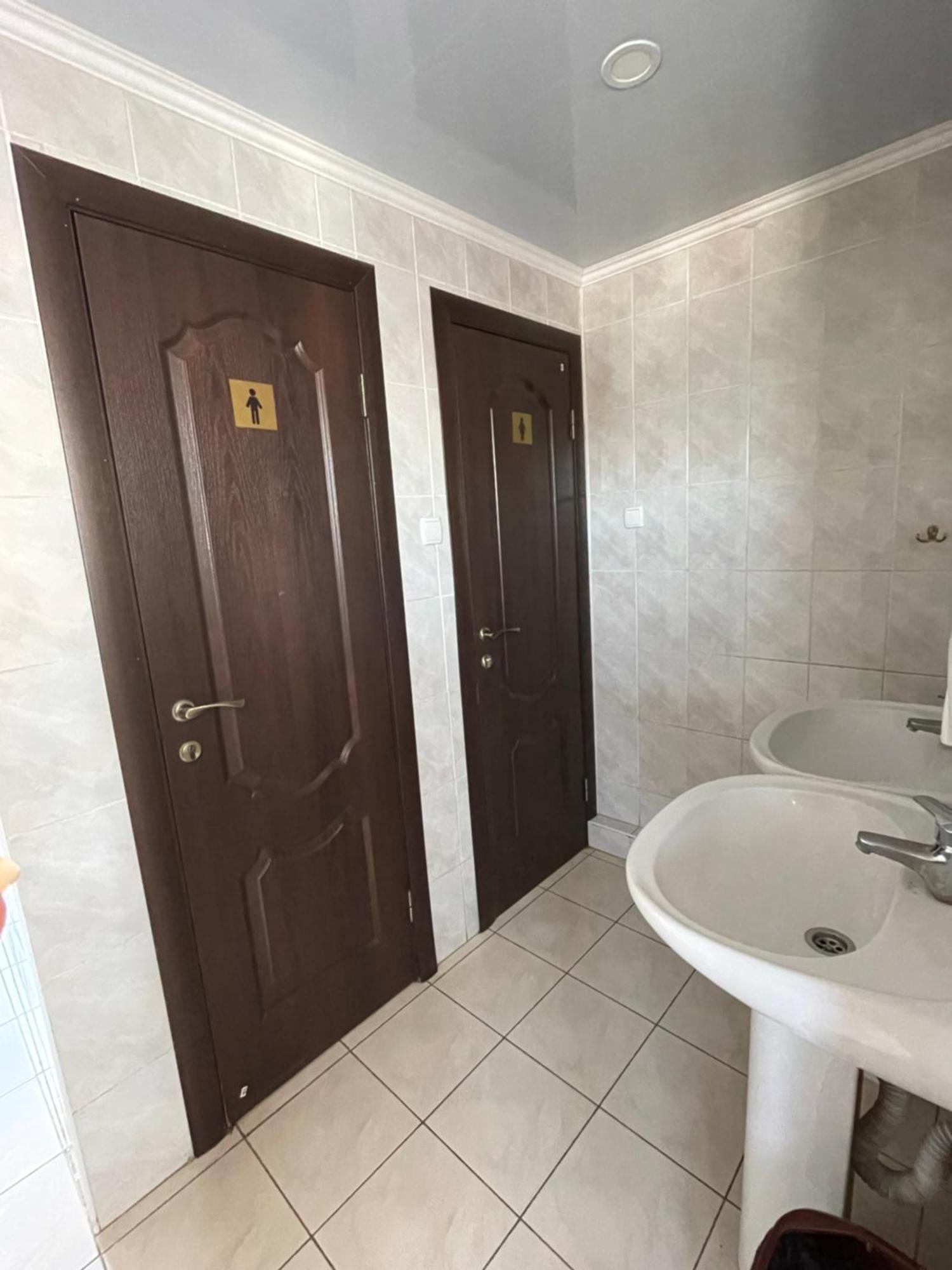 Готель "Дубно" Quarto foto