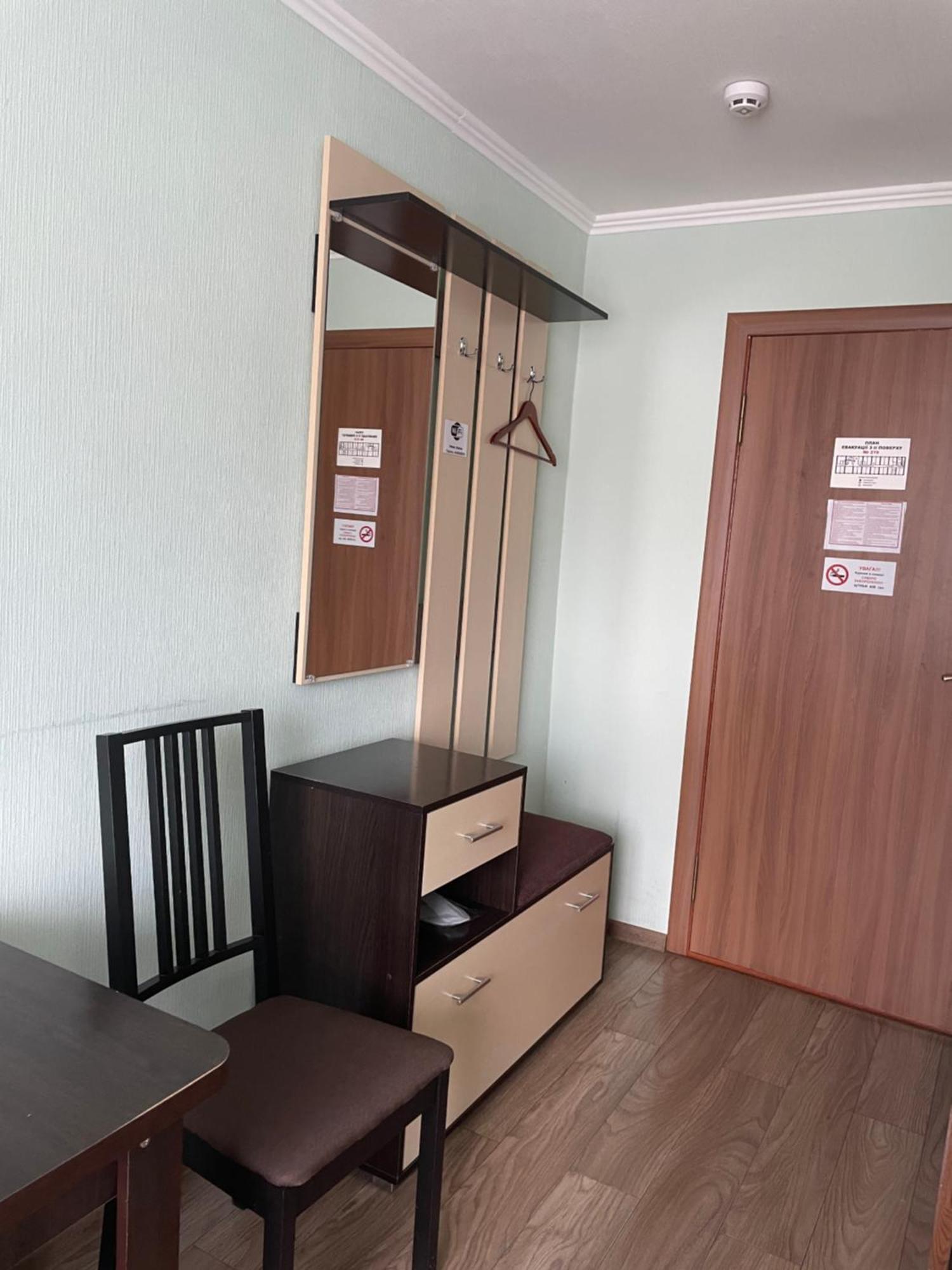 Готель "Дубно" Quarto foto
